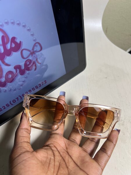 Lunettes de soleil transparentes pour femme