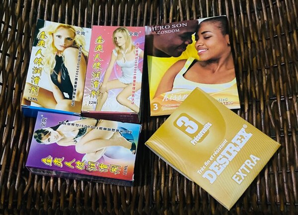 Préservatifs + lubrifiants