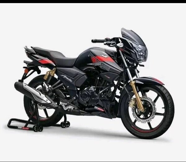 Moto sportive puissante