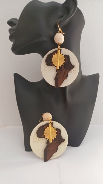 Boucles d'oreilles Afrique bois et or
