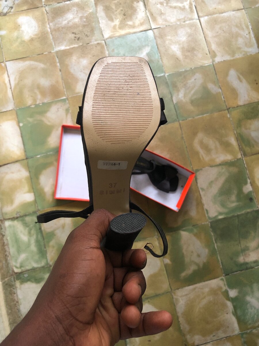 Sandales à talons élégantes femme