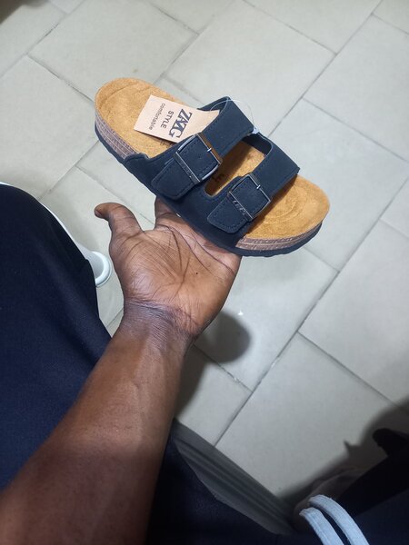 Tongs en cuir confortables