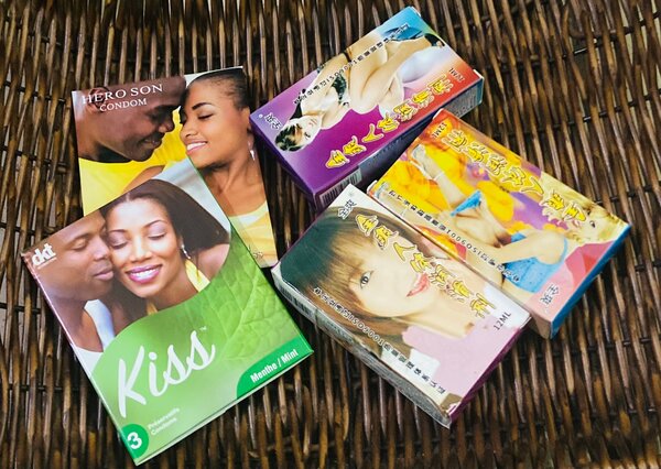 6 préservatifs + 3 lubrifiants