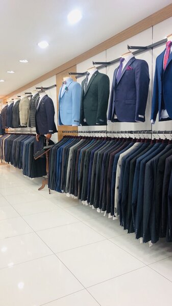 Costume chemise cravate chauss