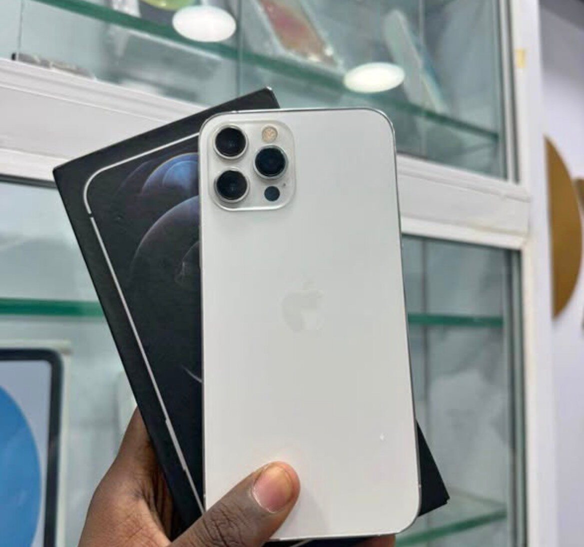 iPhone 12 Pro Max 126Go