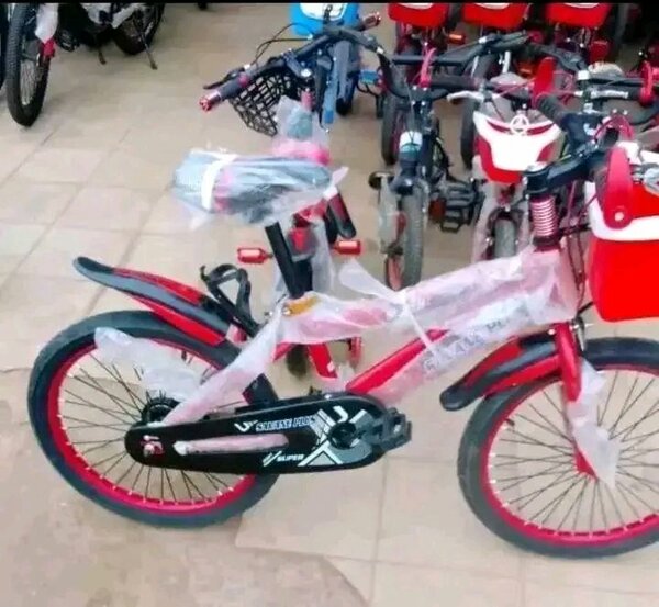 Vélo Enfant Rouge Style Sportif