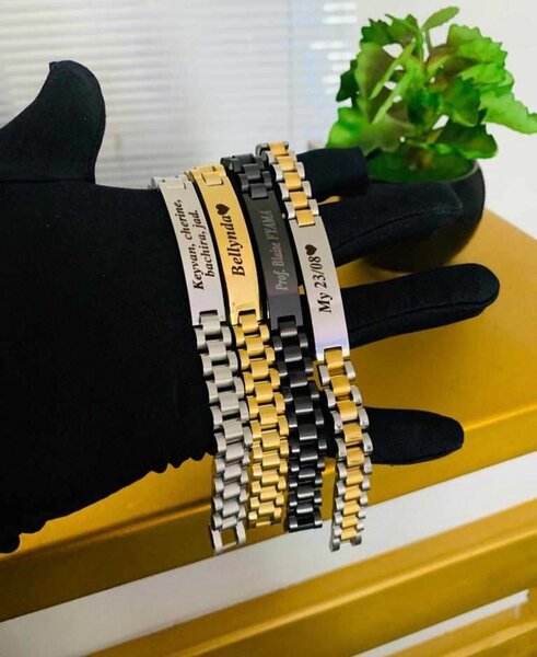 Bracelets personnalisés en acier