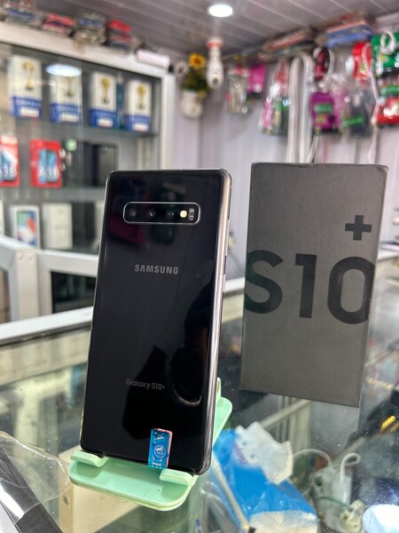 Samsung S10+