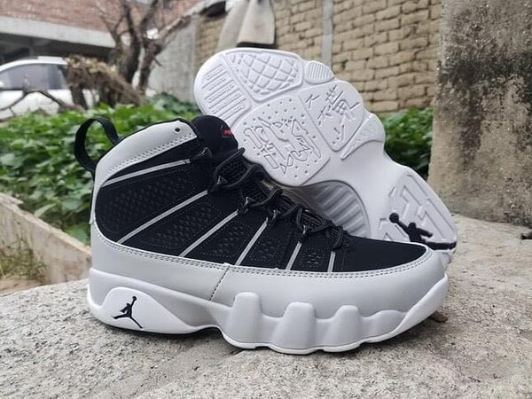Air Jordan 9