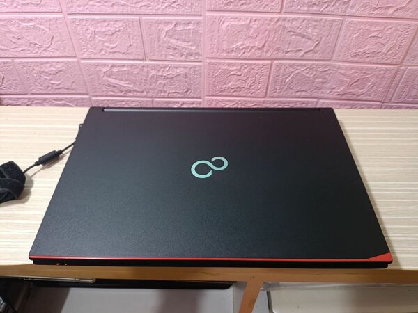 Fujitsu laptop core i3