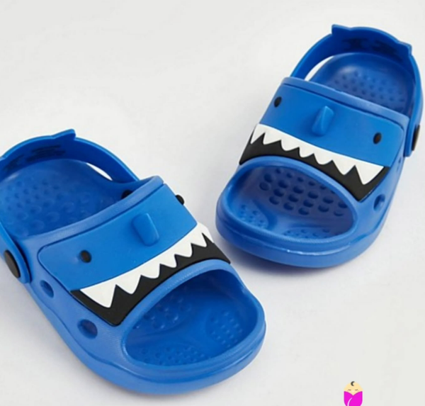 🇺🇸 NEW IN 🇺🇸 Kids Blue Shark Themed Crocs, available in-store and delivery