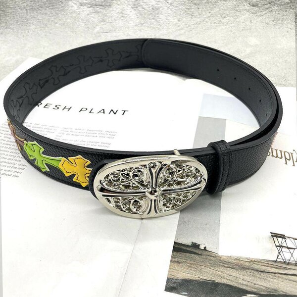 Ceinture en cuir croix stylisée