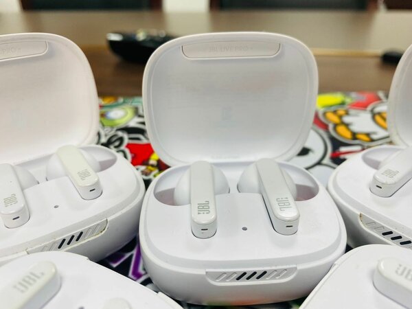 JBL EARBUDS