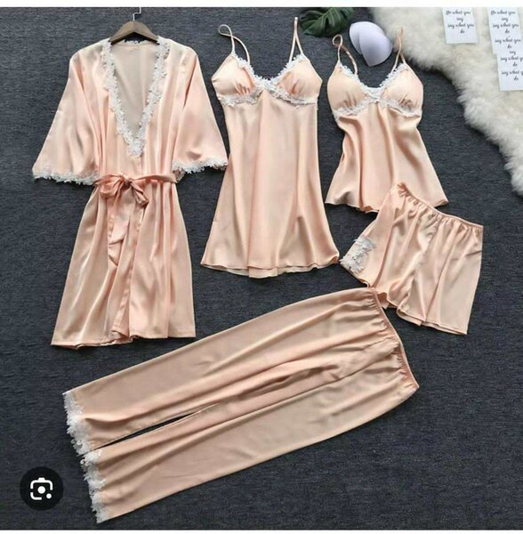 Ensemble de nuisettes satin