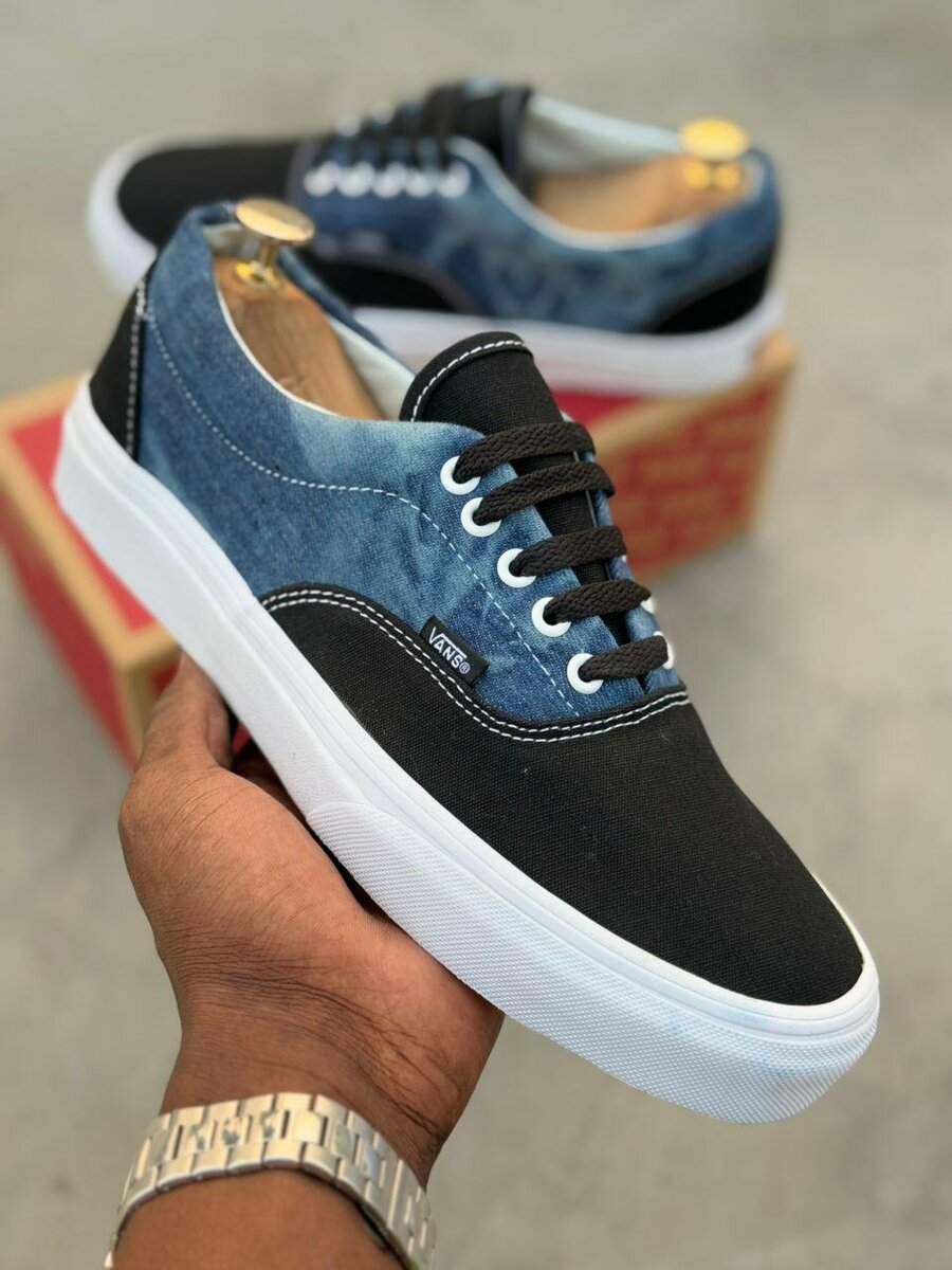 Baskets en denim et toile