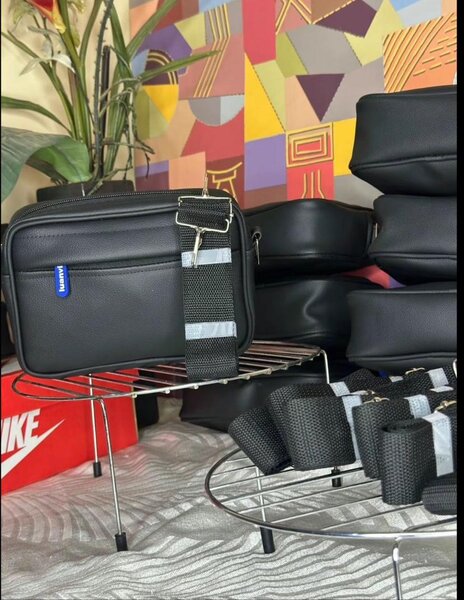 Sacoche bandoulière noire élégante