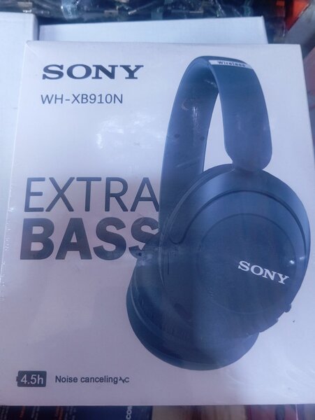 Sony WH-XB910N Headphones