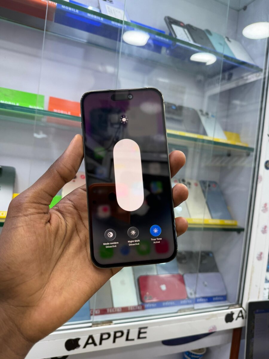 14 Pro Max 128go écran changé