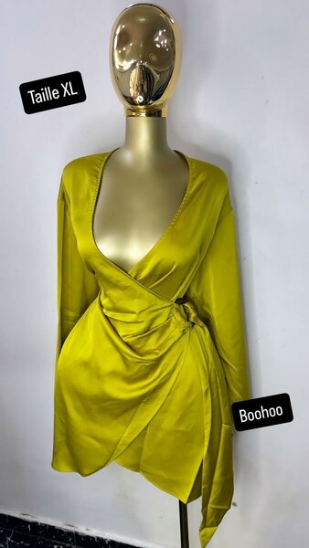 Robe Moulante Enveloppante XL