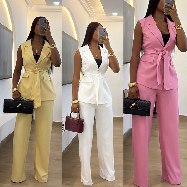 Costume élégant pour femmes