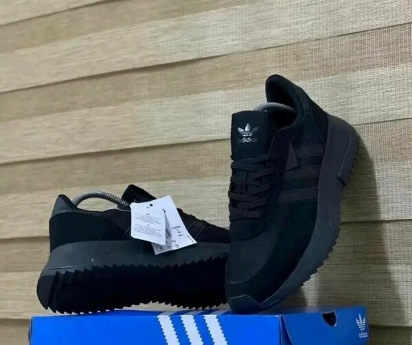 Baskets Adidas rétro élégantes