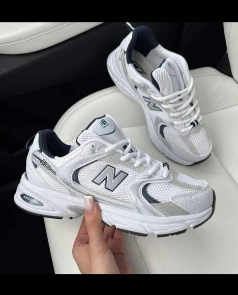 Baskets blanches confort sportif