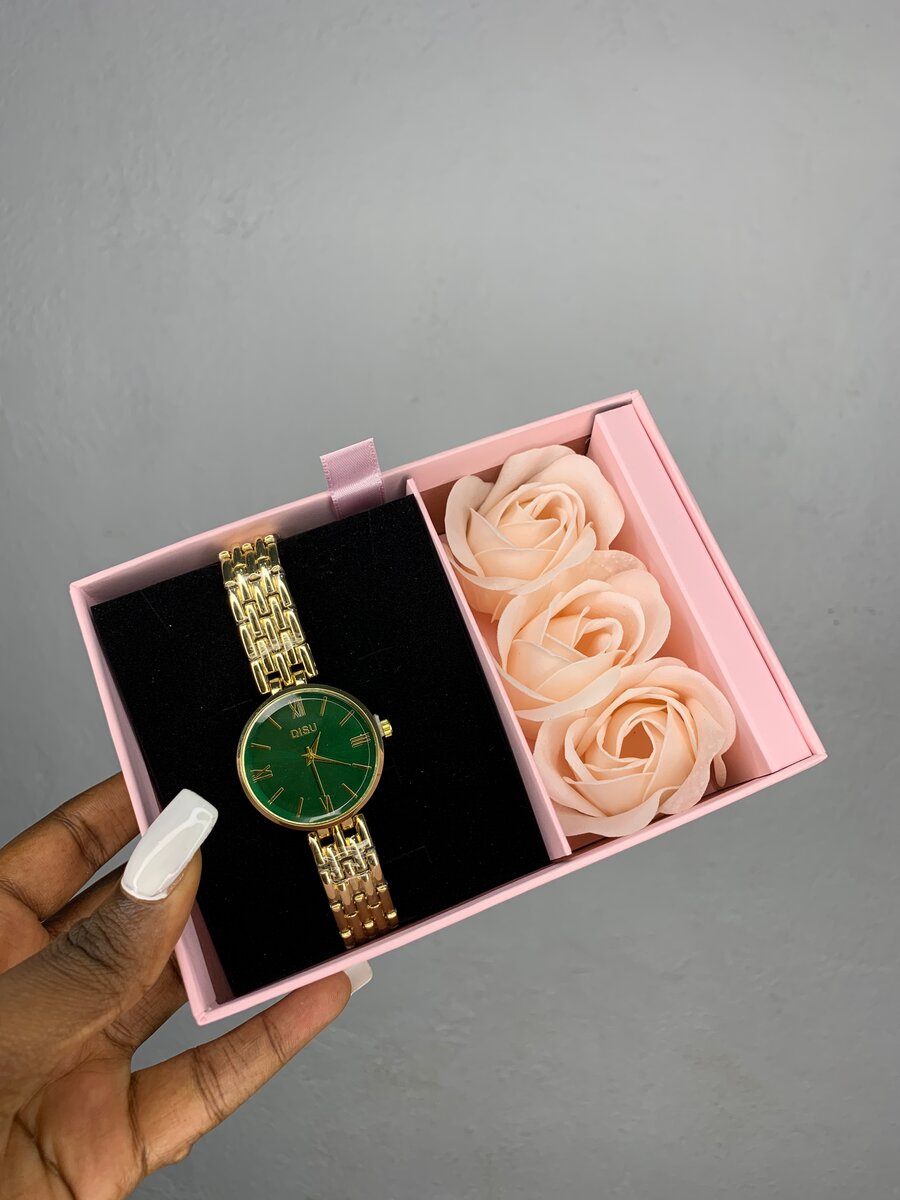 Montre dorée pour femme