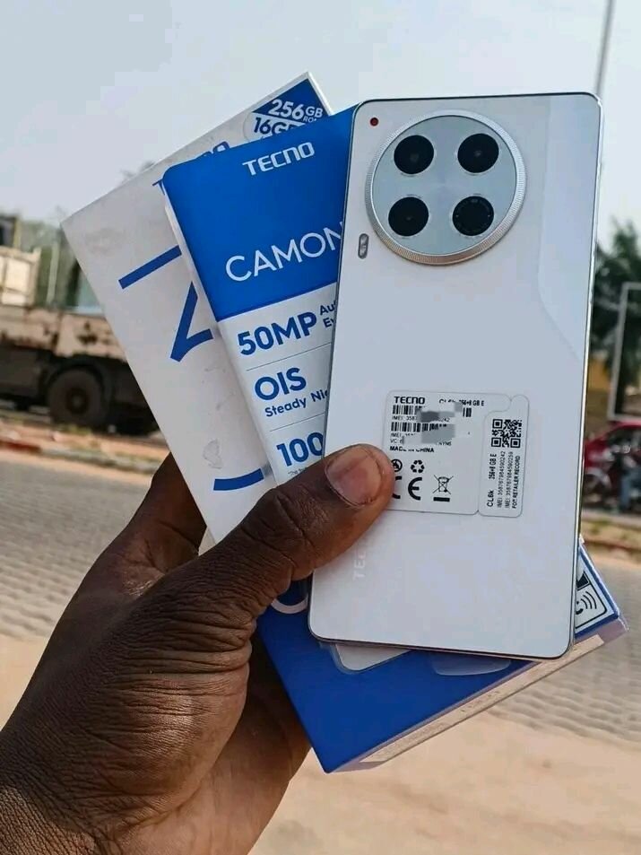Tecno Camon 30 - 256Go - 8Go RAM