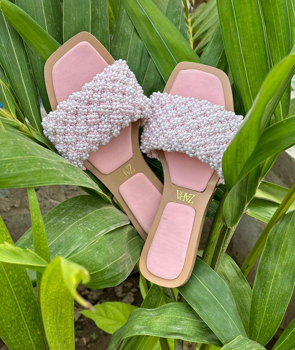 ZARA WOMEN BEEADED SLIPPERS/SLIDES/FLIP FLOPS