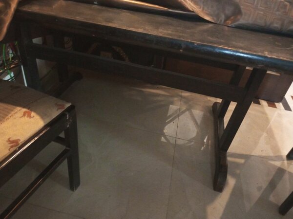Dining table. With six chairs in good condition