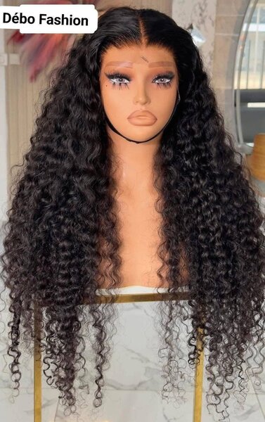 Perruque bouclée longue 32