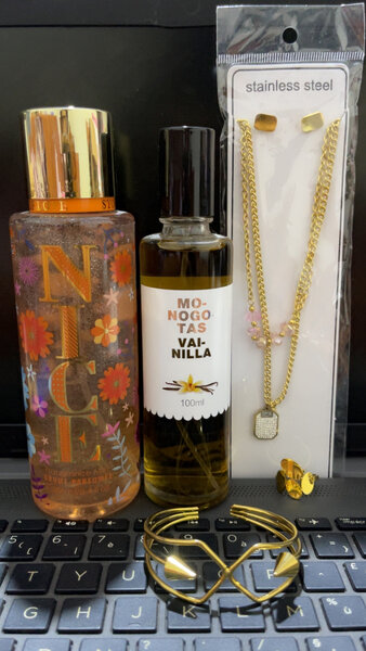 Ensemble cadeau parfum et bijoux