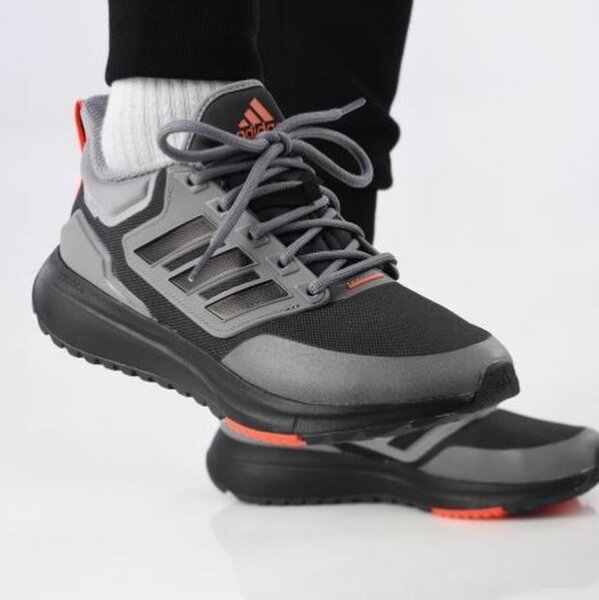 Chaussures de sport Adidas homme