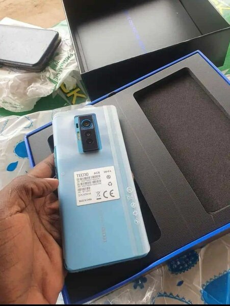 Smartphone Tecno moderne