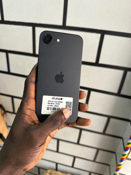 IPhone 16e/128 giga casi neuf