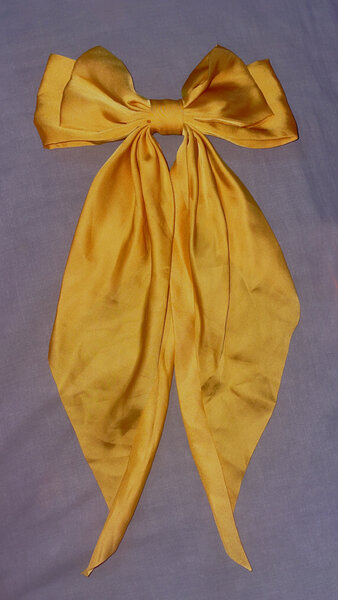 Grande barrette à nœud jaune