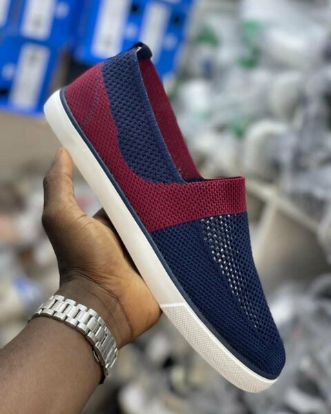 Baskets légères en tissu maille