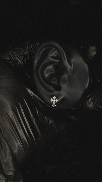 BOUCLE POUR OREILLE PERCÉES