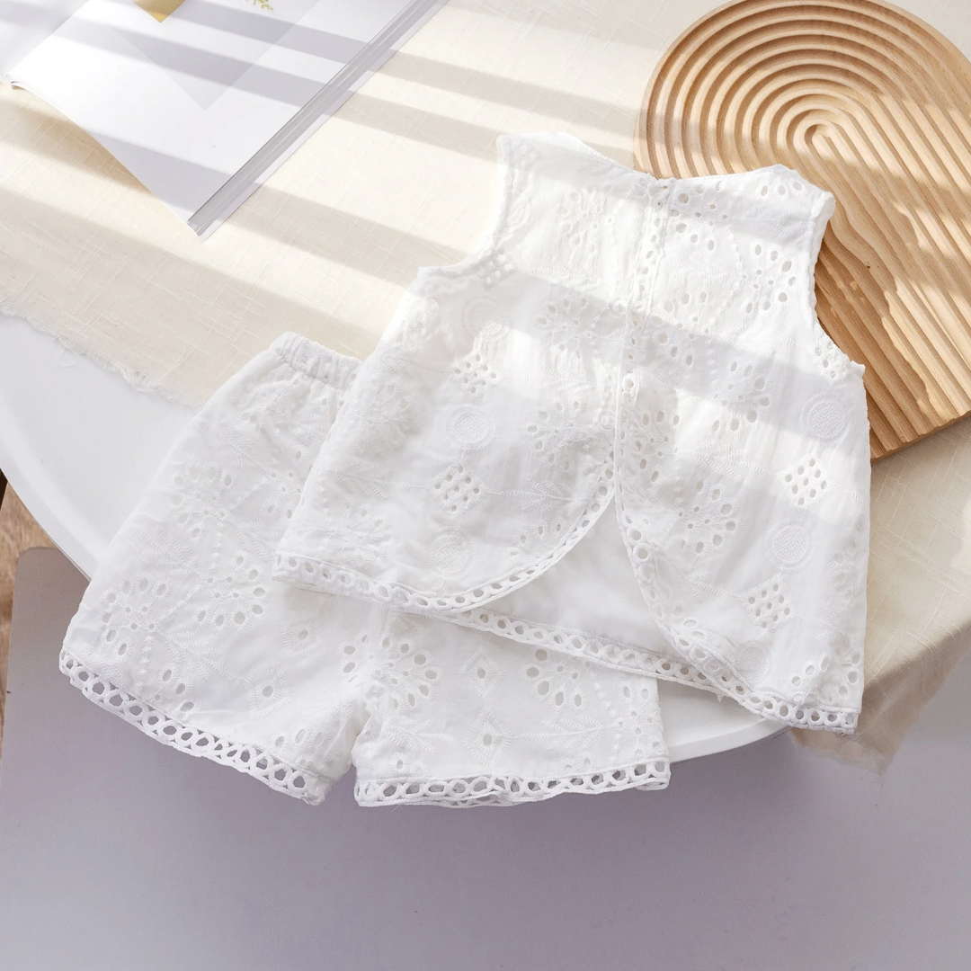 Ensemble blanc en dentelle enfant