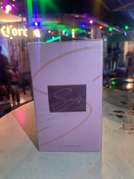 Parfum "Snob" pour femmes
