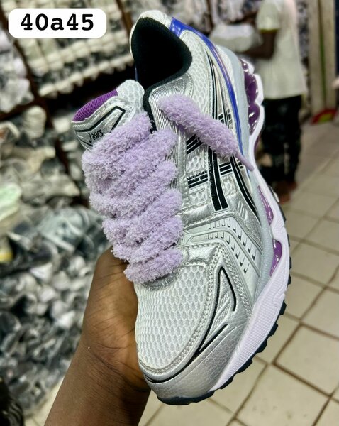 Baskets colorées et confortables