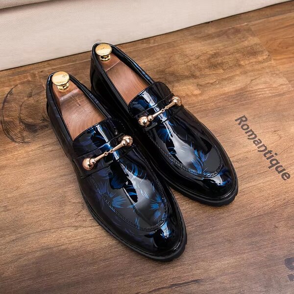 Mocassins élégants en cuir verni