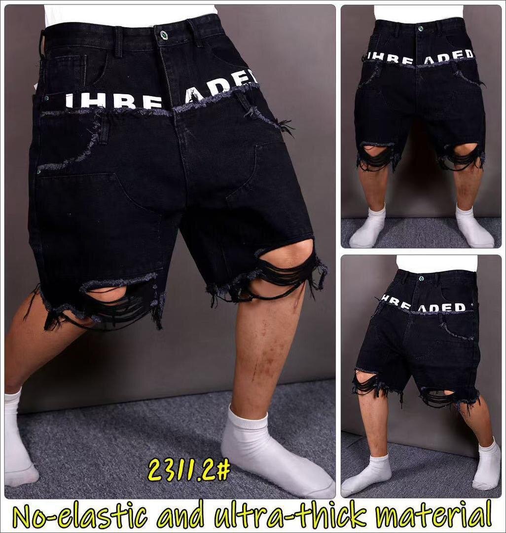 Shorts en denim déchiré coloré