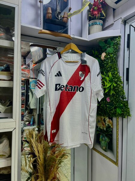 Maillot de football blanc rouge