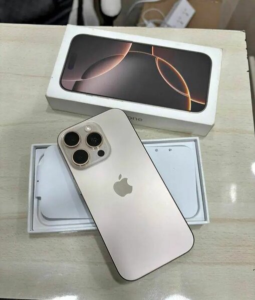 Apple iPhone dans son emballage d'origine