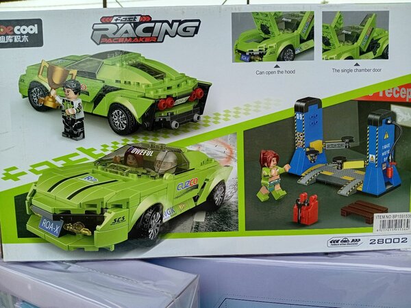 Jeu de construction voiture course