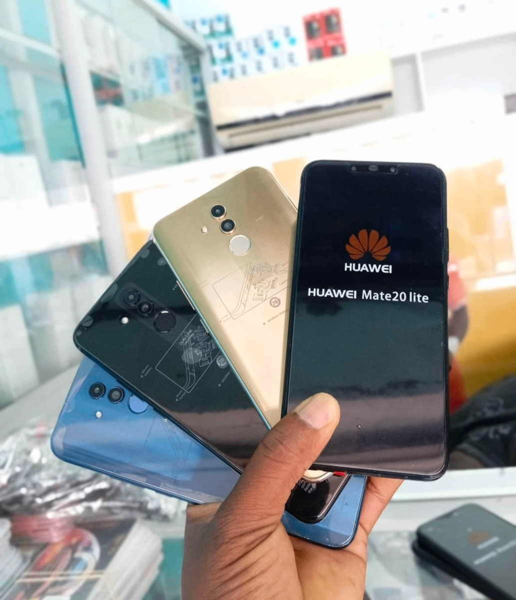 Huawei mate 20 lite.