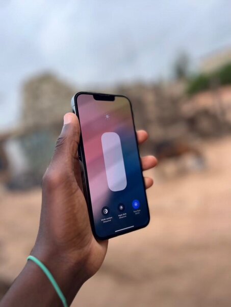 iPhone 13 Bleu Éclatant sansID