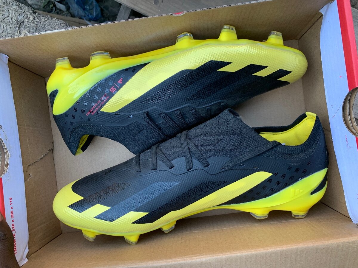 Soccer boots
