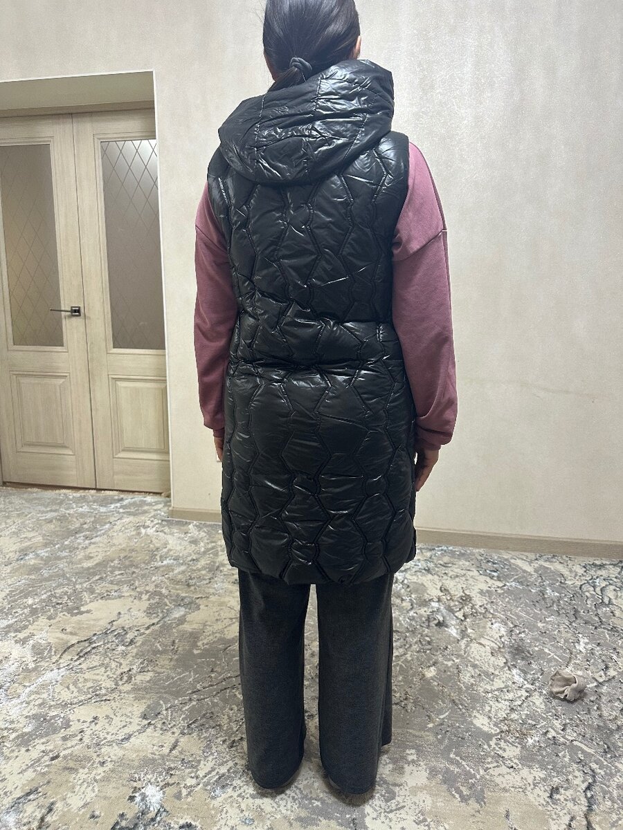 Безрукавка на 46-48р